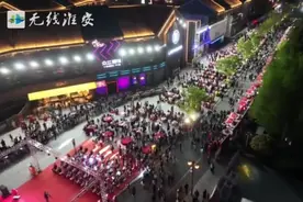 江苏淮安：万人龙虾宴启幕！火热现场，停不“虾”来！图片