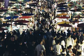 当年轻人出游盯上顺风车：一下午涌进3500单，400公里车程赚300块图片