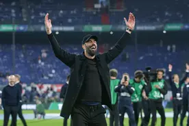 （体育）足球——荷兰杯：埃因霍温夺冠图片