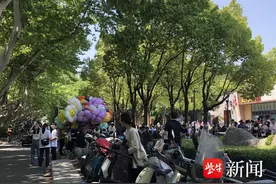 气球很漂亮  但充灌氢气的不能买图片