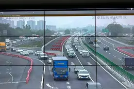实时路况丨成都周边高速部分路段车多缓行图片