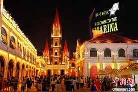 “五一”假期广西夜间消费持续火爆 市场购销两旺图片