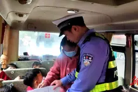 强化校车检查 筑牢安全防线图片