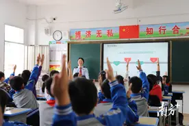 税法进校园！汕尾陆河税务部门开展青少年税收普法活动图片