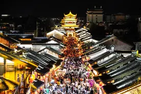 述评：火爆“五一”让世界看到活力中国图片