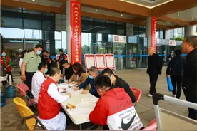 陕中二附院开展五四无偿献血活动图片