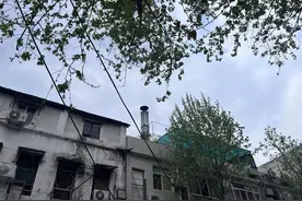 极目帮办追踪|餐馆油烟管道低频噪音扰民，居民多次投诉难解决，记者介入后目前噪音问题已彻底解决图片