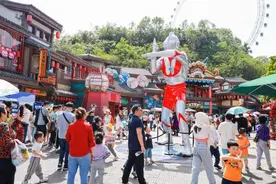 重庆融创文旅城打造一站式微度假目的地图片