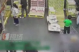 “幼童摔下购物车”并非发生在深圳！超市带娃，这几点必须注意图片