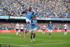 那不勒斯夺冠，意大利媒体：马拉多纳，你看到了吗？图片