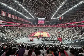 首次！13000名球迷在这个亚运场馆观赛，现场沸腾图片