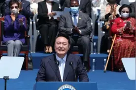 韩媒：尹锡悦执政一周年纪录片耗资超4千万韩元，韩网友直呼“疯了”图片