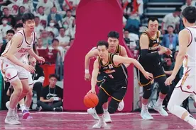 辽篮再胜浙江男篮 “我爱辽篮”响彻沈城的每个角落 下场沈阳见图片