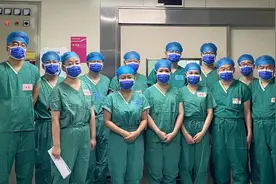又一例亲体肝移植成功！13小时手术，母亲用415克肝脏“守护”儿子图片
