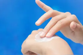 物理防晒剂和化学防晒剂，到底应该怎么选？图片