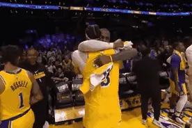 西决见！湖人122:101战胜勇士，与掘金会师西部决赛图片