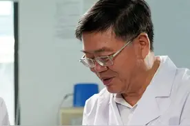 你吃到的每10条鲫鱼中，有7条都出自他的团队图片