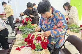 插花、做手工、旗袍秀……母亲节，松江很温暖图片