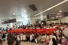 浙江啦啦队：我们是CBA亚军 超级棒 下赛季要继续加油哦图片