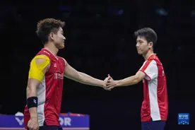 羽毛球——苏迪曼杯：中国胜新加坡图片