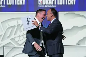 马刺第3次抽中NBA状元签，文班亚马会是下一个邓肯吗？图片