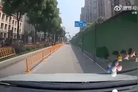 女子逆行堵路直接锁车回家 武汉交警：拘10日，记3分、罚1500元图片