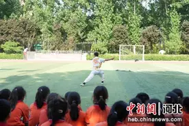 练梅拳健体魄 河北鸡泽校园习武传非遗图片