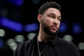 对回归保持乐观 经纪人：西蒙斯康复进展顺利图片