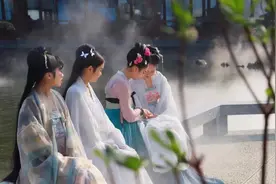 汉服免费入园、卡丁车挑战赛激情开赛，这三天在沔阳小镇敞开玩！图片