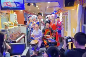 浪漫大床房来了！这趟双层卧铺火车全国独有图片