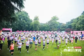 杭州西湖边这朵“玫瑰”，为何能吸引全国跑友来打卡图片