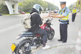 注意！南宁市布设700多处电子警察点，抓拍摩托车“闯限行”图片