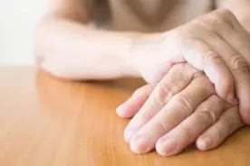 肢体麻木、无力，到底是哪里出了问题？图片