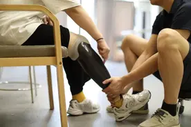 新华访谈丨无腿舞者：助残逐梦 绽放生命芳华图片