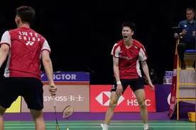 大逆转！中国队3-2战胜日本队 挺进苏迪曼杯决赛视频封面