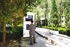 桶装水公司为何难招送水工 记者调查：体力活太辛苦，小区直饮水站逐渐普及图片