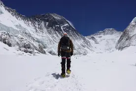 倒在珠峰南坡：世界屋脊登山潮中，一位普通爱好者的失败挑战图片