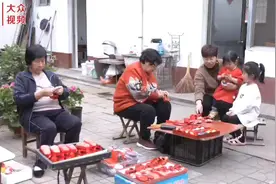 视频│日照村民陈为彩：指尖“针”功夫 巧绣“虎头鞋”图片