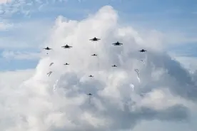 第十六届兰卡威国际海事和航空展开幕图片