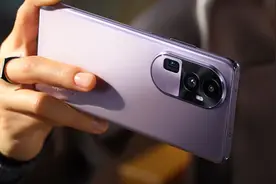 OPPO马里亚纳 X自研芯再战，Reno10系列发布，薄机身塞入潜望式镜头图片