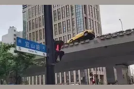 上海内环两车“斗气”全过程视频曝光！究竟谁之过？涉什么罪名？专家解读图片