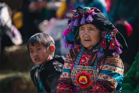 【当非遗遇见云南】只此“绣”美 “非”同“遗”般图片