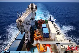 “时代楷模”万步炎③|蹈海酬壮志，潜心育新人图片