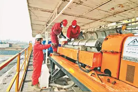 新龙江 新故事｜1205钻井队 打出一口井 留下一片“绿”图片