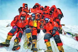 新闻日历｜5月27日 3年前的今天 中国珠峰测量登山队成功登顶图片