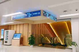 女子连吃两个超甜菠萝后肝衰竭！注意，天热高发了！图片