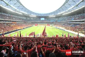 凤凰山评论｜一票难求！成都球市为什么这么火？图片