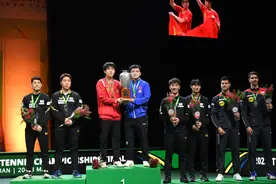 （体育）乒乓球——世乒赛：樊振东/王楚钦男双夺冠(7)图片