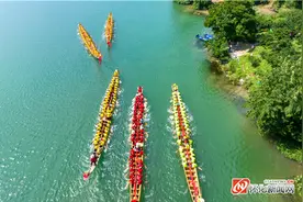 图说怀化｜溆浦县莲花村新龙舟下水图片