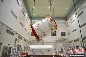 这辈子值了！“他们仨”的青春与航天有关图片